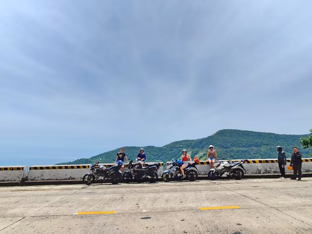 Hoi An Motorbike Tour to Hai Van Pass & Waterfall